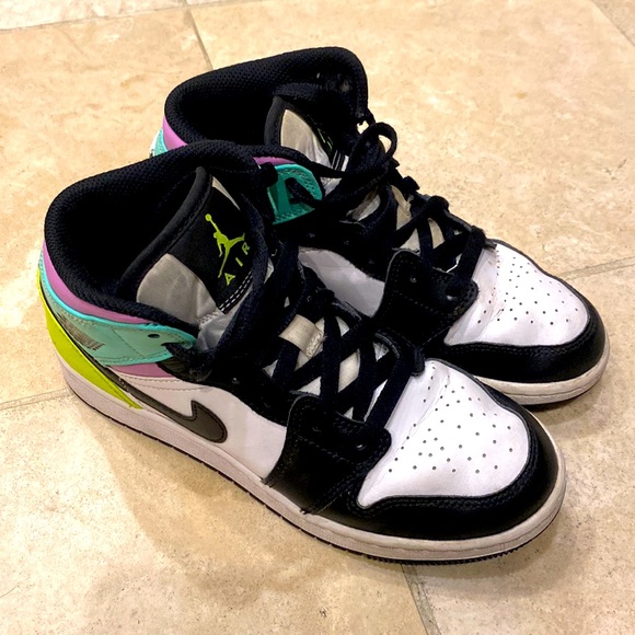 Nike Air Jordan 1 size 4 US KIDS - Picture 1 of 4
